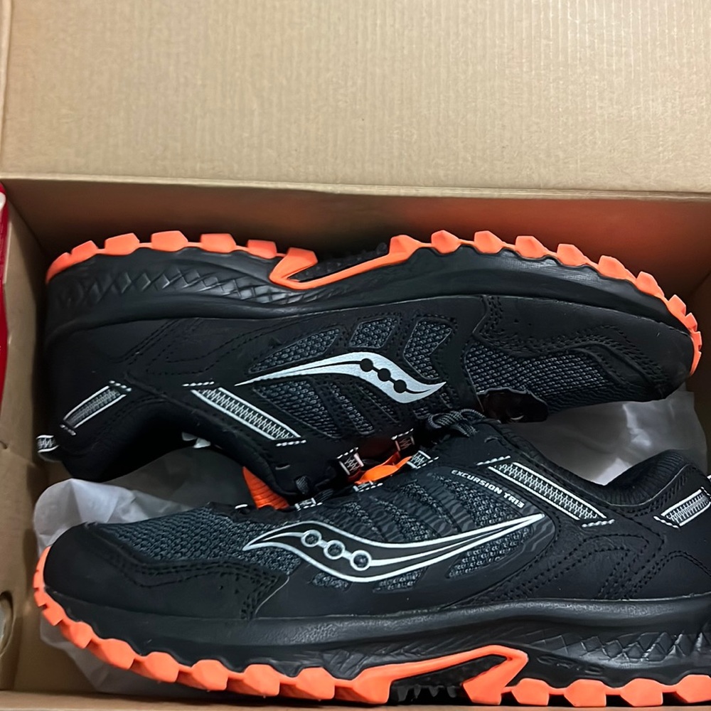 saucony 10.5 black and orange